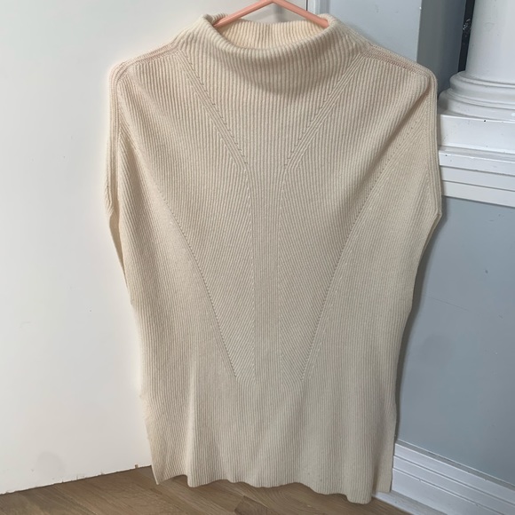 Dolman sleeve tunic sweater - Picture 1 of 3